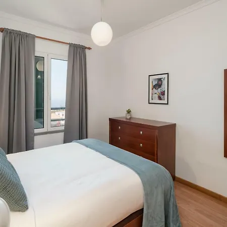 Garajau Iii By An Island Caniço