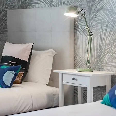 Garajau Iii By An Island Apartment